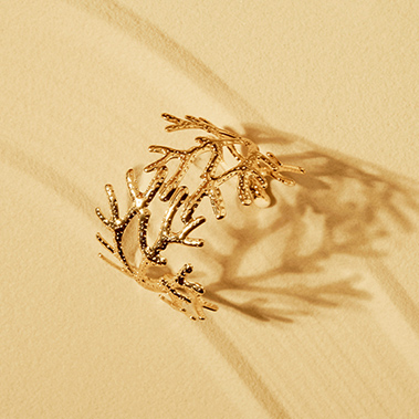 kette, schmuck, goldfarben, blätter-anhänger