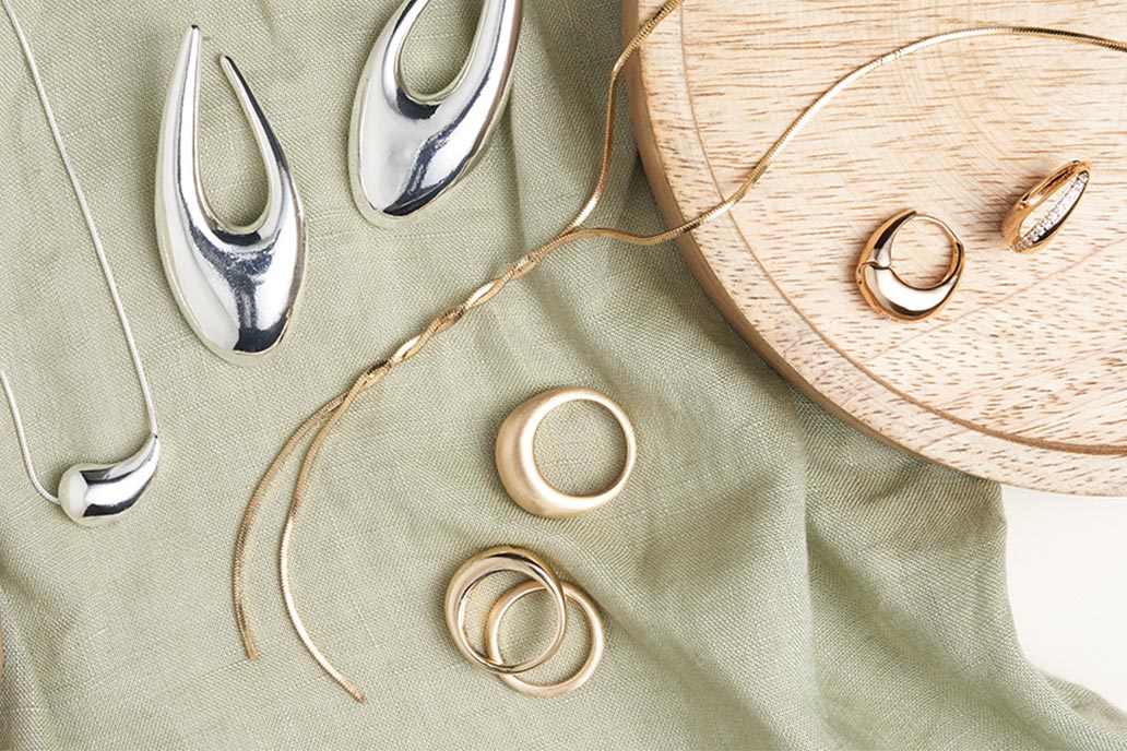 Schmuck, Ringe, Kette, Ohrring, Silber/Gold