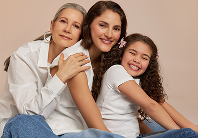 family, Frauen, weißeshemd, jeans, Portrait