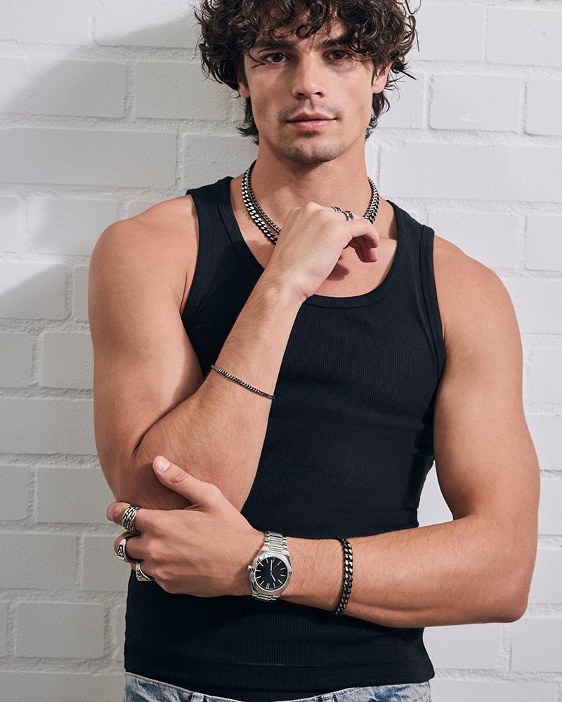 Tanktop, Schwarz, gerippt, muskulös, Uhr, Halskette