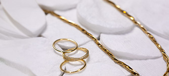 Goldschmuck, Ringe, Kostüm-Schmuck, gestapelte Ringe, Goldton