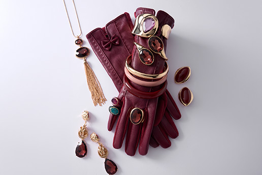 lederhandschuhe, burgunderrot, armbanduhr, jewelry-set, schmuck, handschuhe, leder, rote farbe, schmuckstücke, accessoires