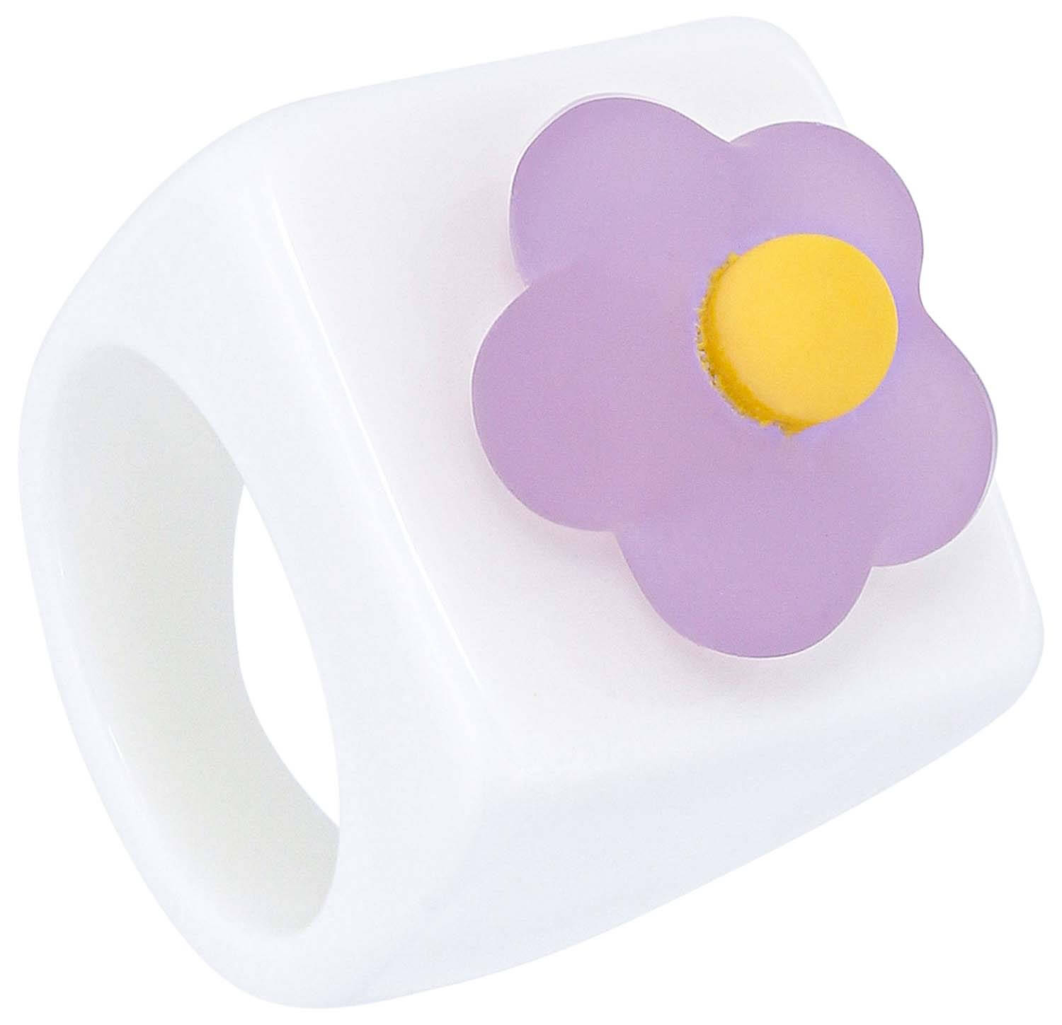 Ring, Kunststoffring, Blumenmotiv, Fliederfarben, Gelbe Blütenmitte